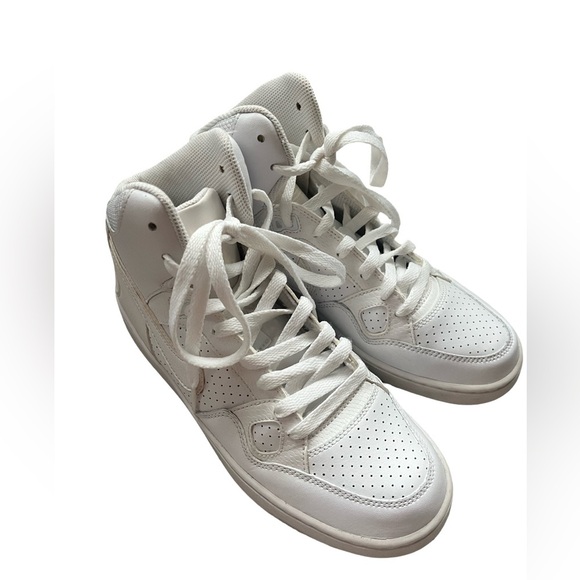 Nike Women's Son of Force Mid Trainers
Sneakers Shoes Size9. Color: White. - Picture 5 of 9